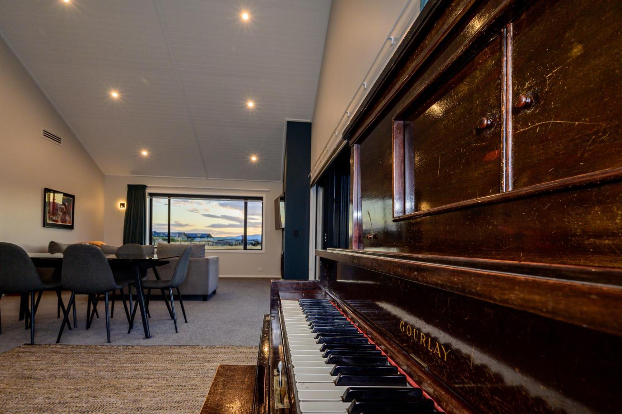 31 On Boundary Villa Twizel Exterior photo